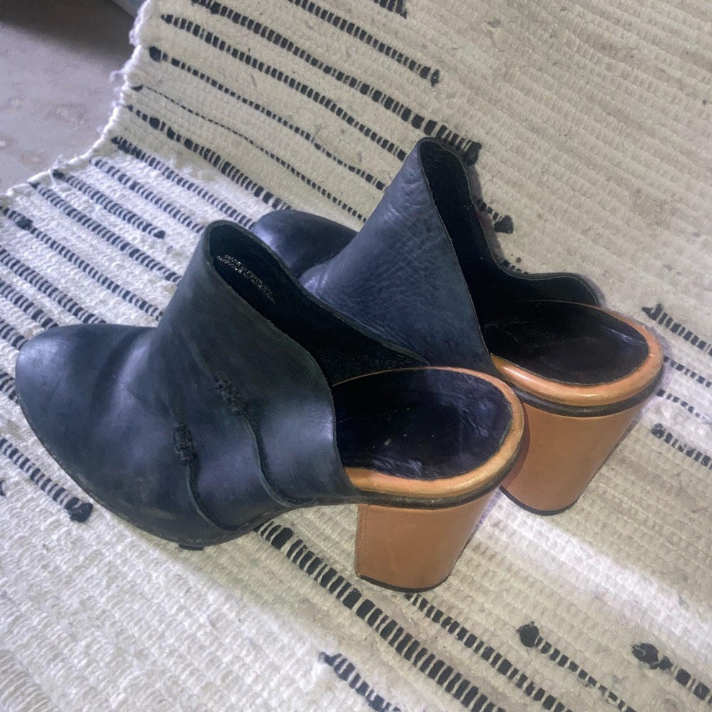 Free People size 9 Women’s mules